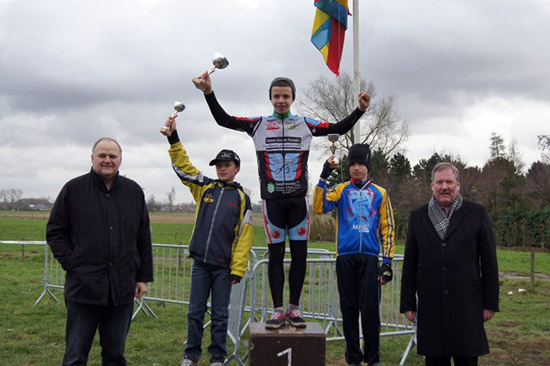 het podium van de categorie -15-jarigen