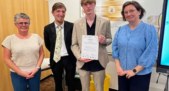 foto: Zesdejaars Wietse presenteerde vorige week zijn onderzoek. ©  Berkenboom Humaniora