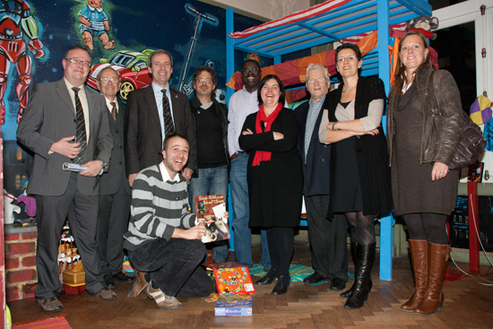 De organisatoren, hier in het Huis van de Sint, zien het Sinterklaasfeest helemaal zitten.