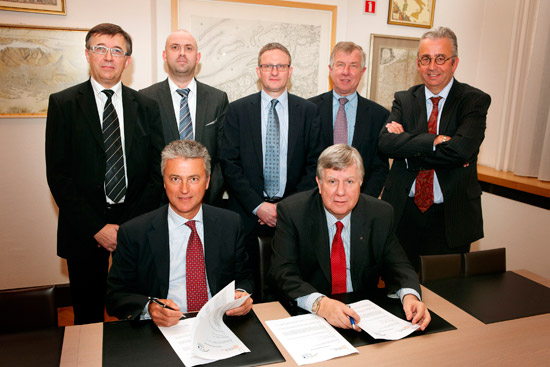 Bernard Van Milders, Walter van Mechelen, Dirk Bulteel, Stephan Vanfraechem, Rudi De Meyer, Roger Roels en Luc Luwel